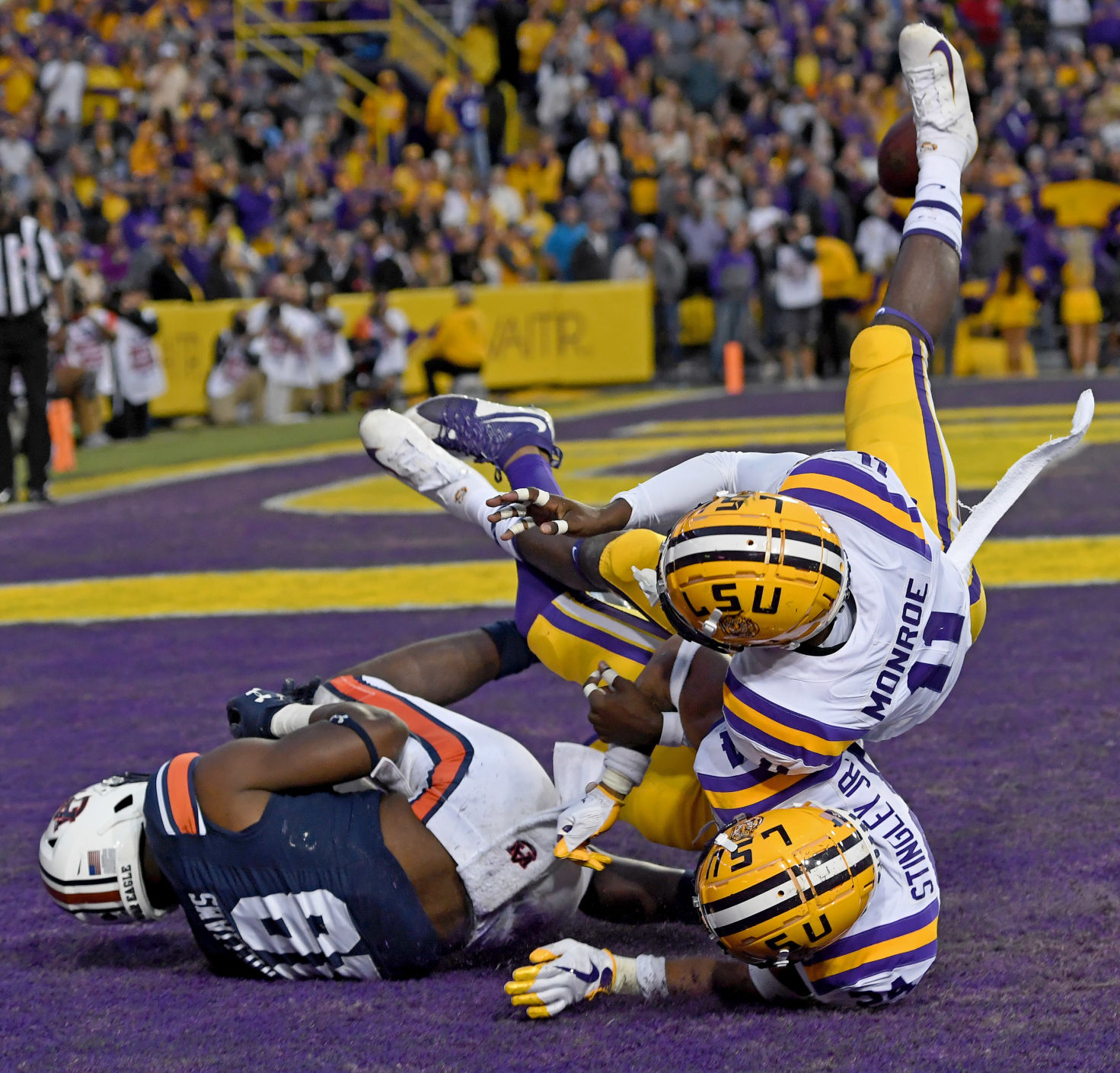 BR.lsuauburnmain2112.102719 bf.jpg